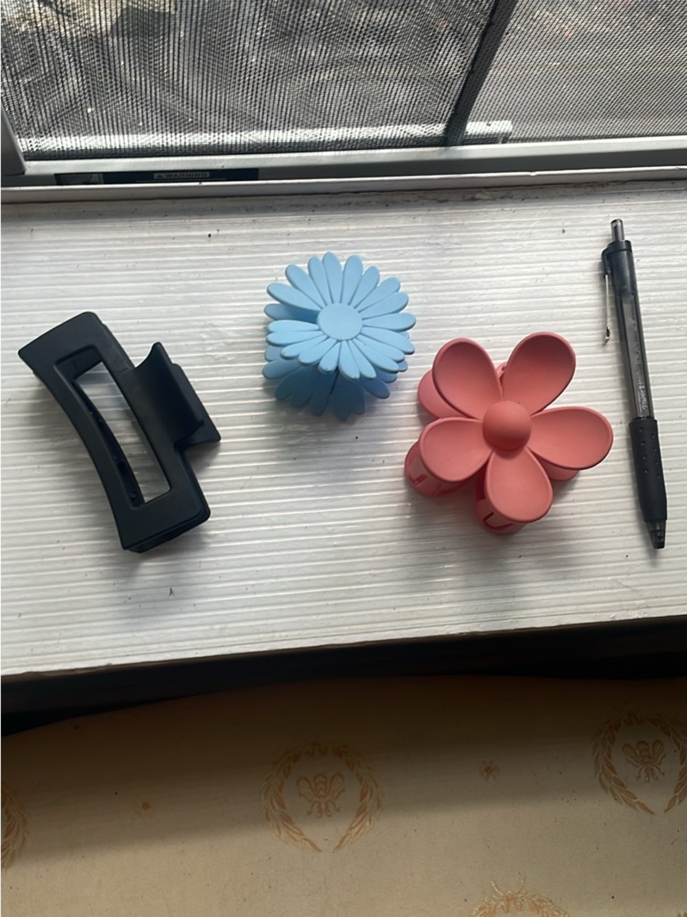 Hair Clips - Picture 5 of 5